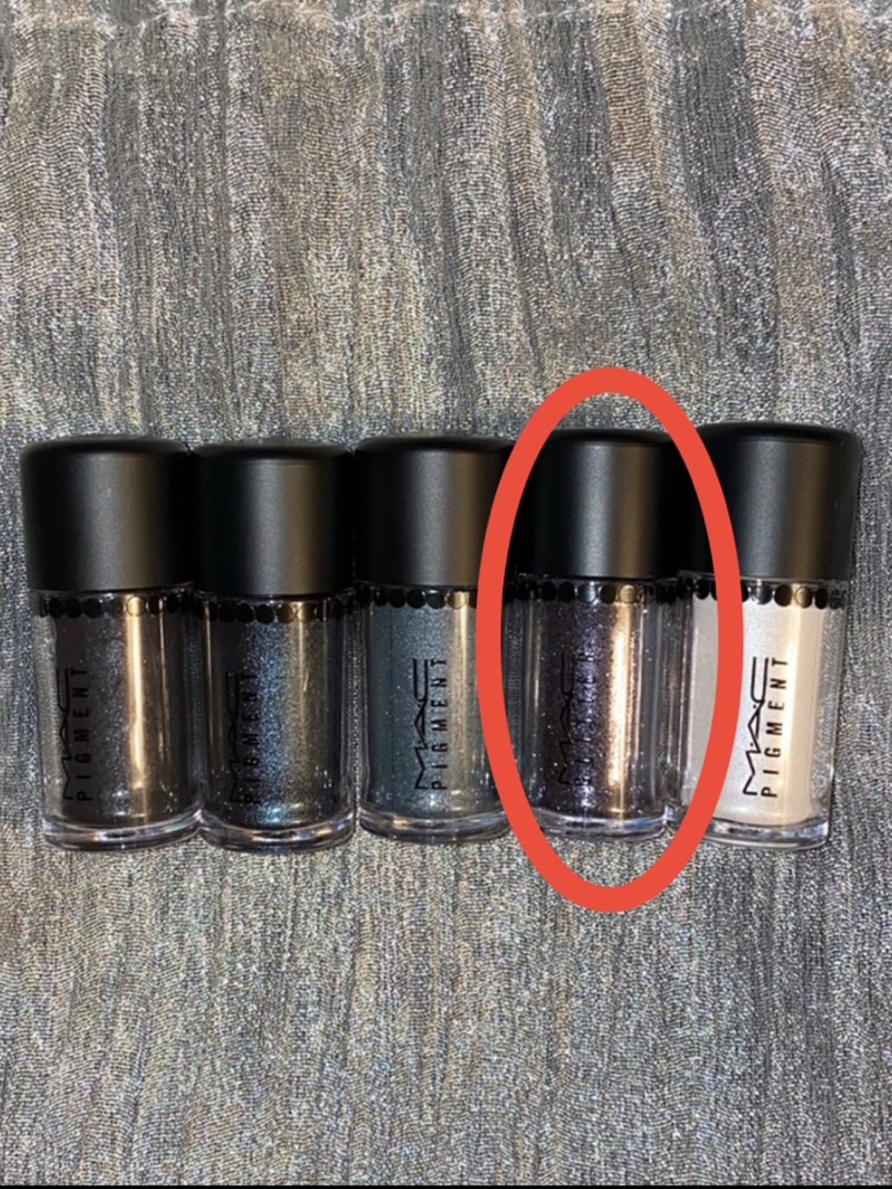 Brand New MAC Objects of Affection Glitter Pigment - Grey